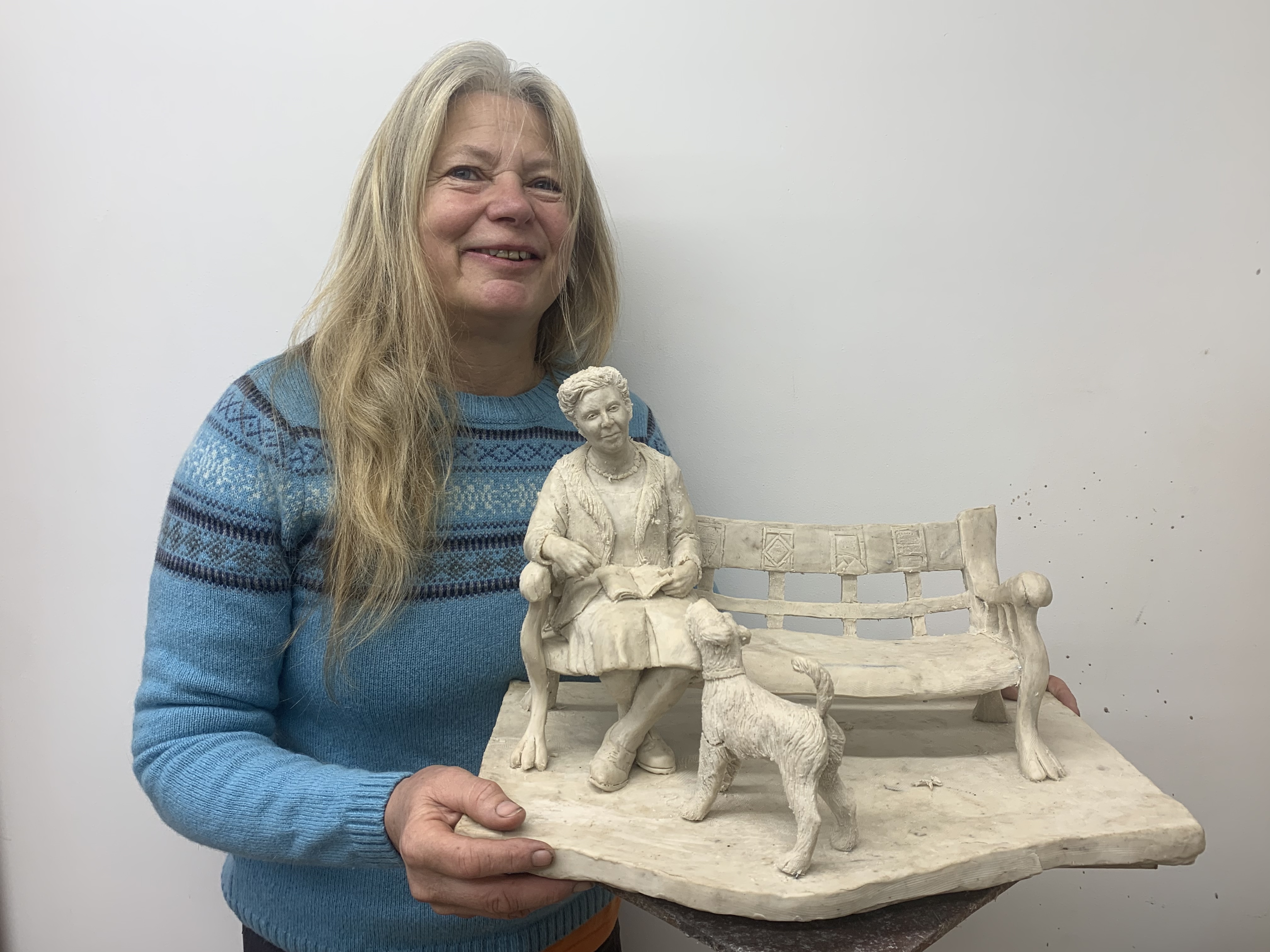 Winning artist Elisabeth Hadley with an impression of what her sculpture will look like